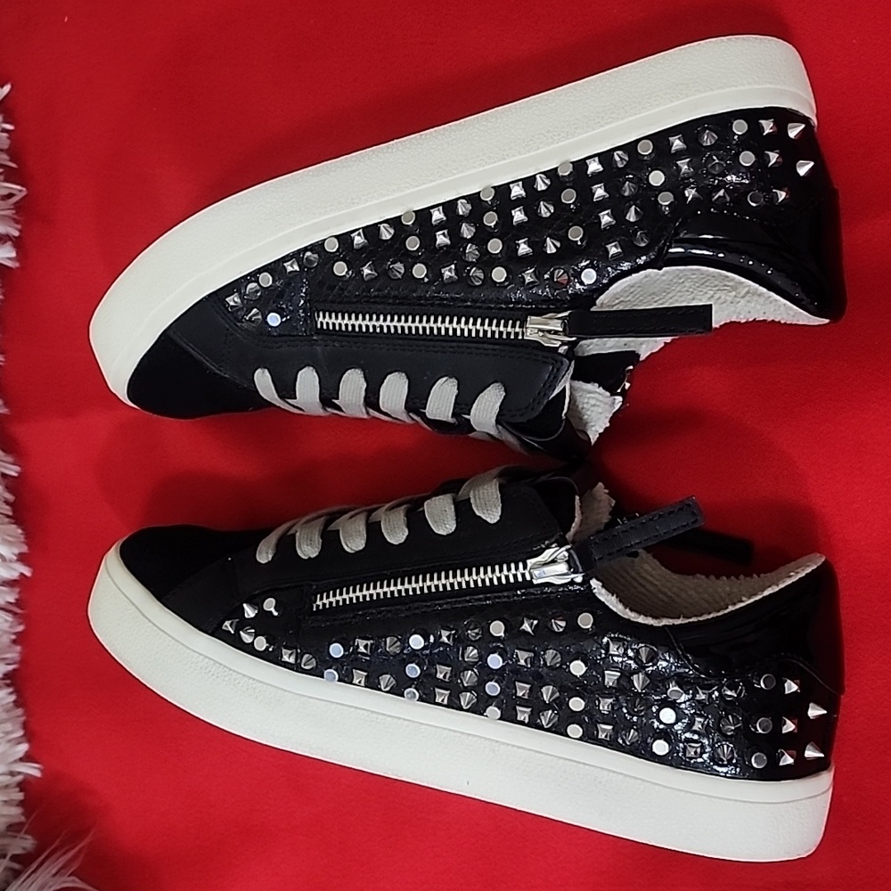 Steve Madden Parka Sneakers - Picture 6 of 10